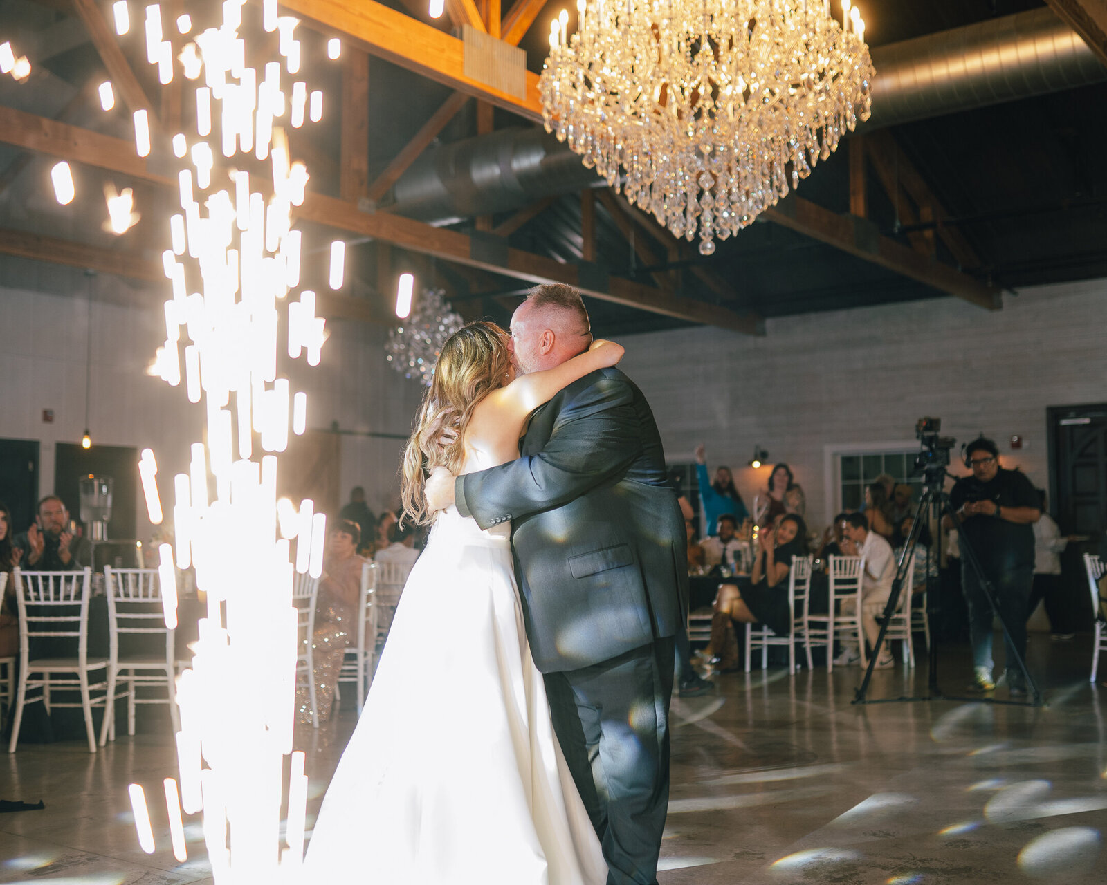 Saenz The Farmhouse KC Event Venue Wedding402