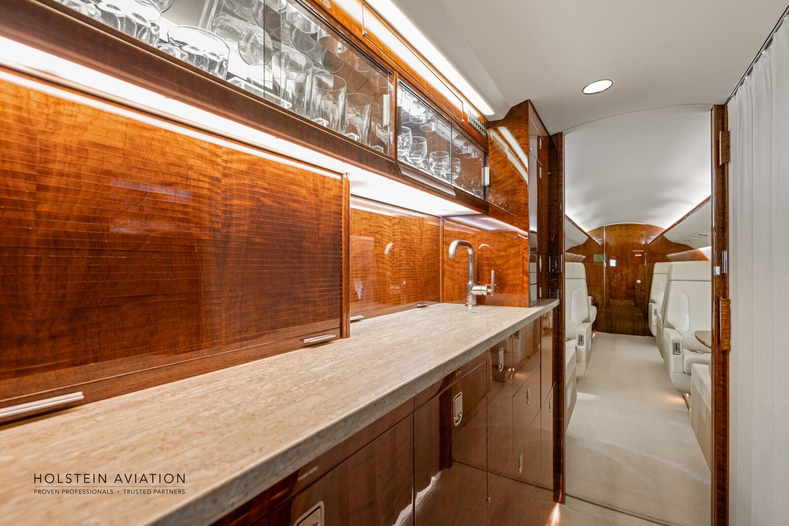 Challenger 604 N60JC Watermarked-21