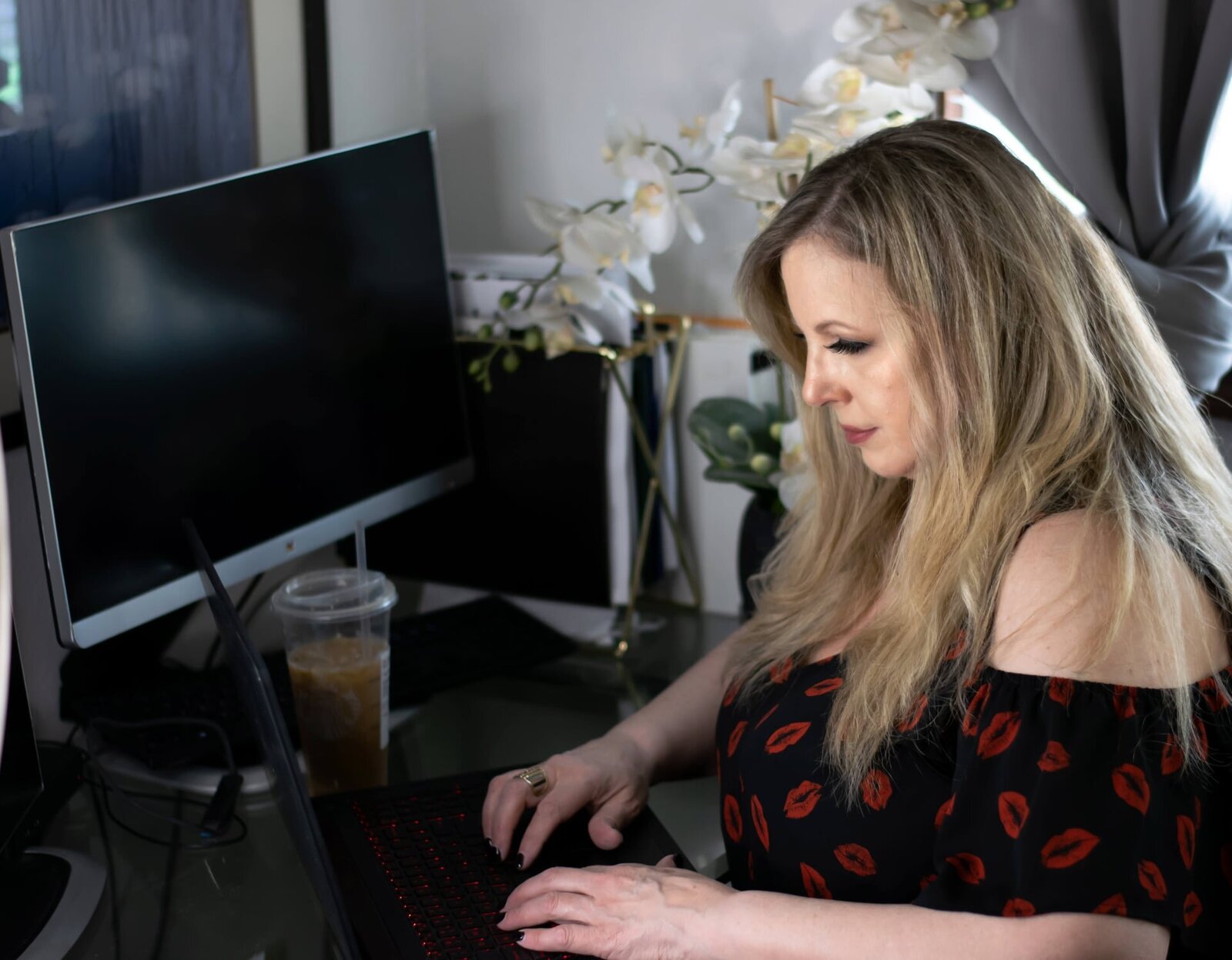 me-on-computer