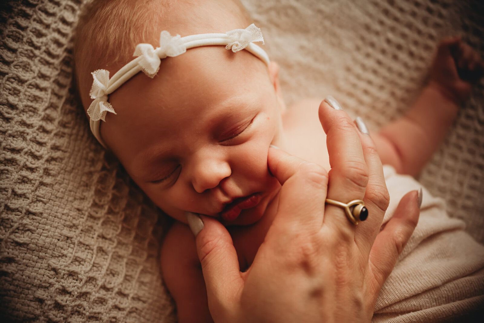McShane-Bismarck-Studio-Newborn-23