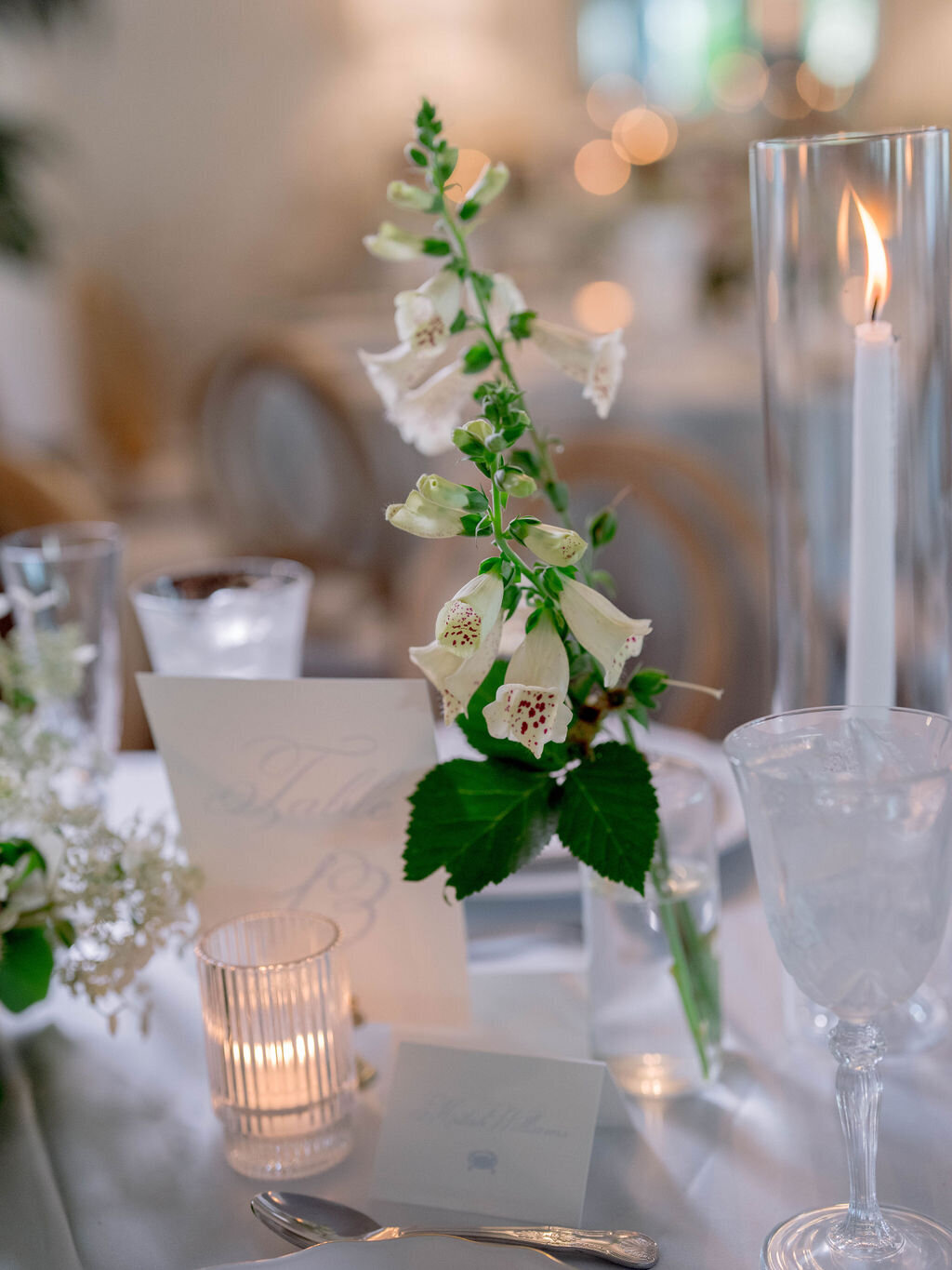 59Kate Campbell Floral The Oaks waterfront summer wedding by Julie Livingston photo
