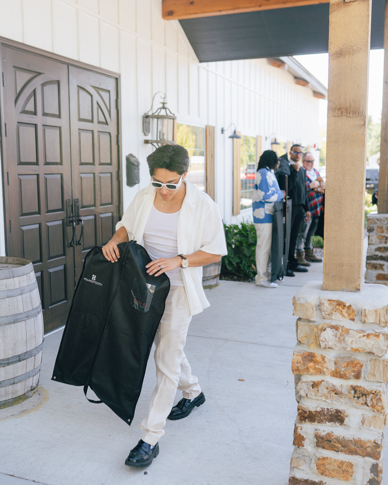 Saenz The Farmhouse KC Event Venue Wedding19