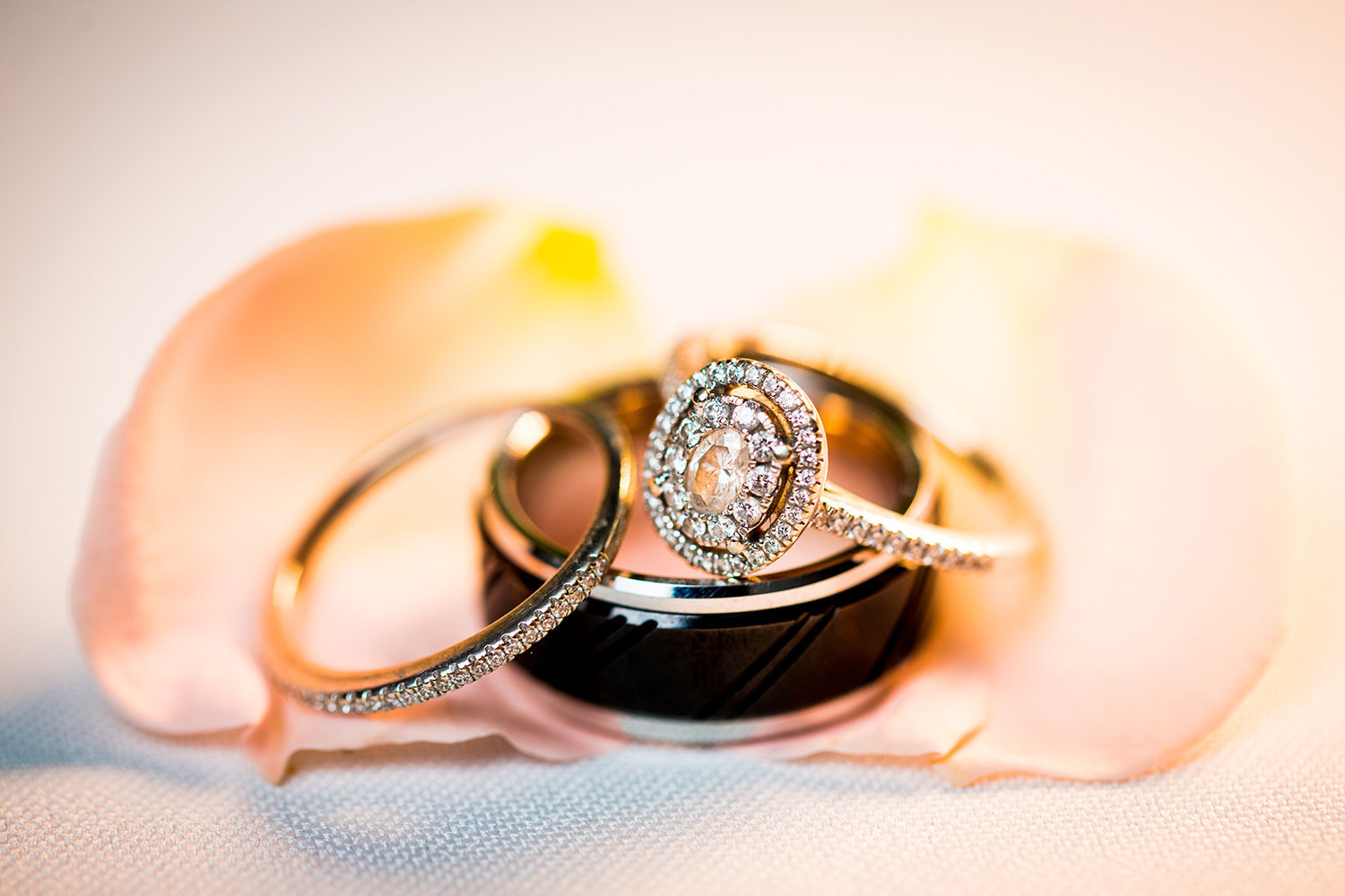 Creative Wedding Ring Photo