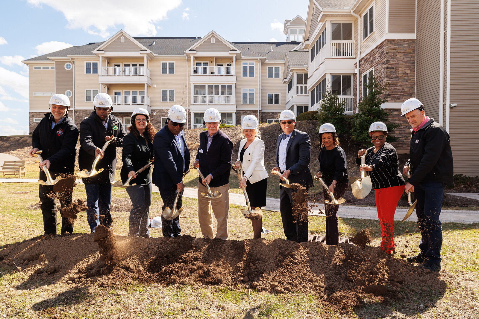 connecticut-commercial event-photographer-groundbreaking