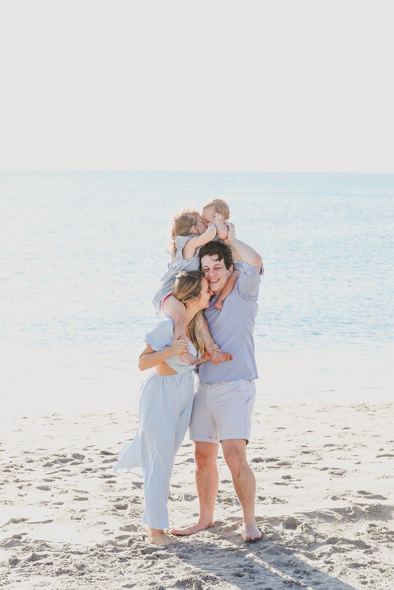 florida-beach-family