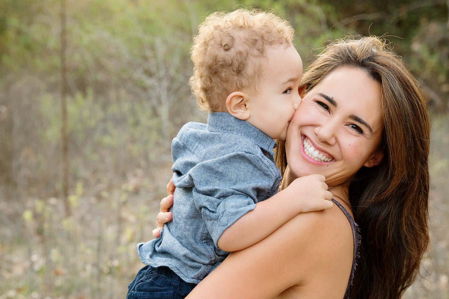 san diego family photographer | son kissing mom on the cheek