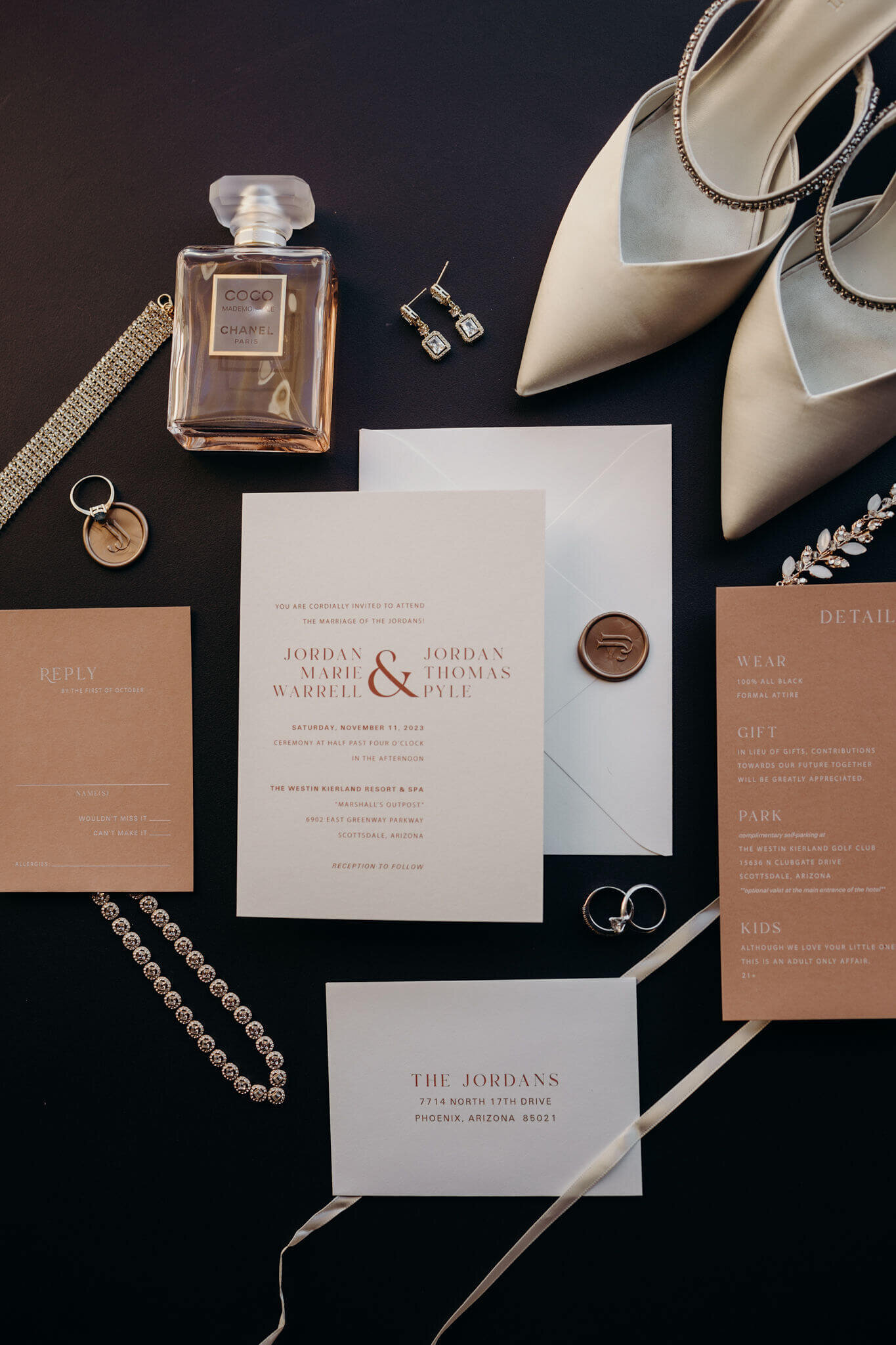 neutral-modern-wedding-invitation-arizona