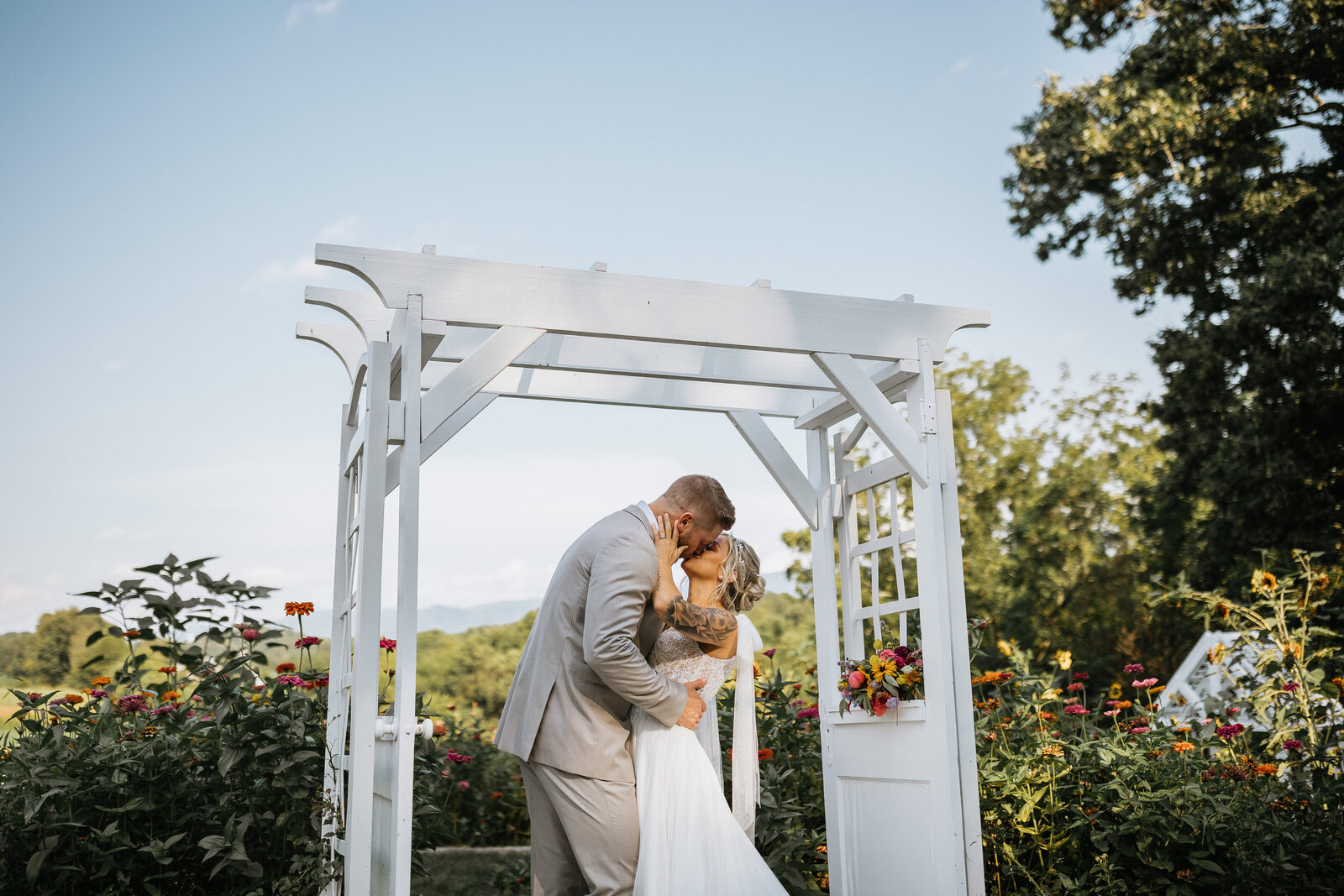 Greenwood-Oaks-Wedding-Photographer-Radiant-Mountain-Media-8