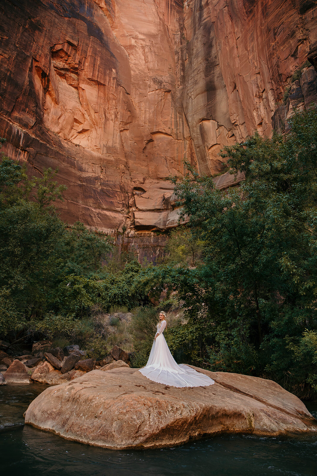 zionslotcanyonfamilyhikethenarrowsphotographyzionelopement-572_websize_websize-2_websize