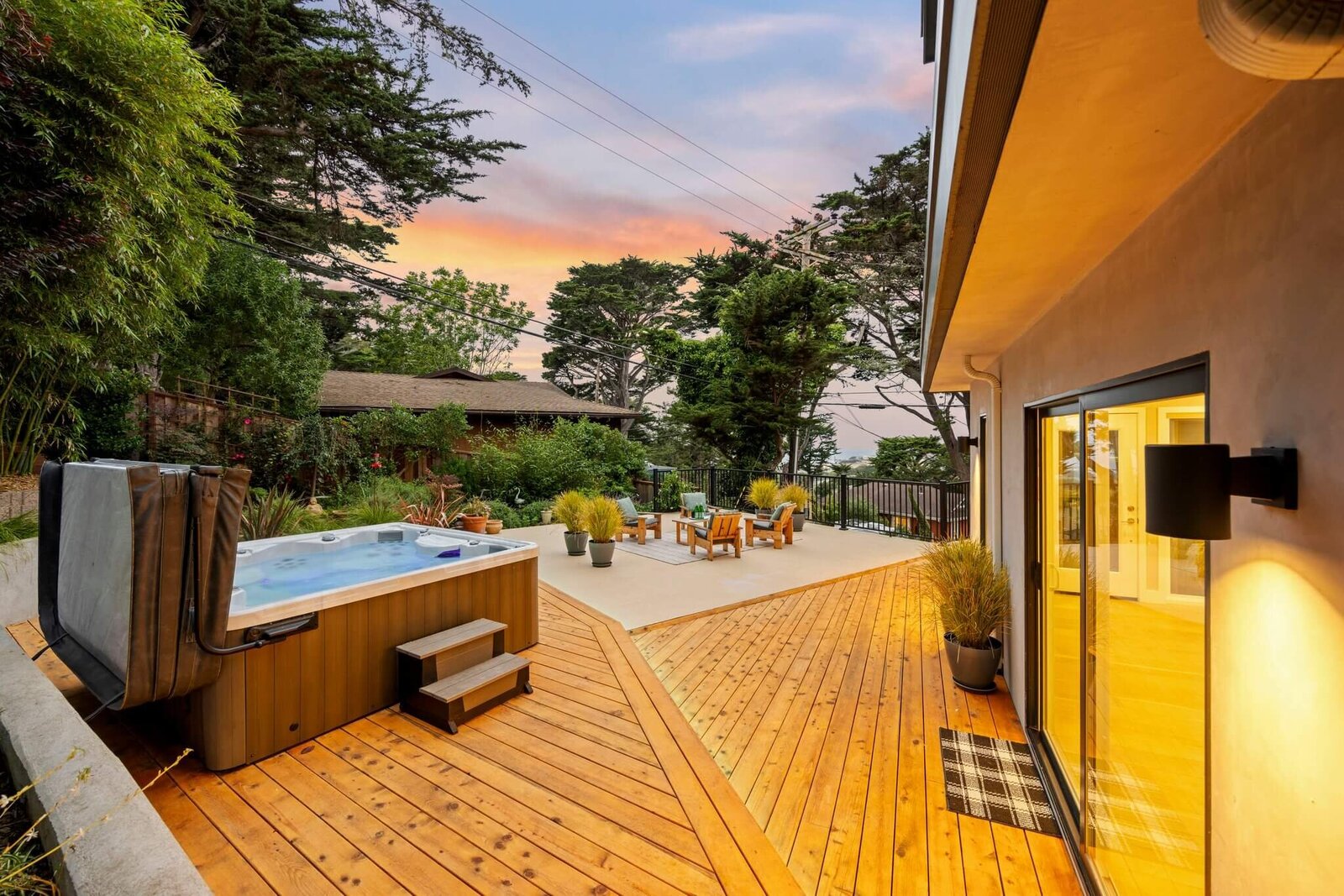 marquise-spa-on-deck-new-home-pacifica