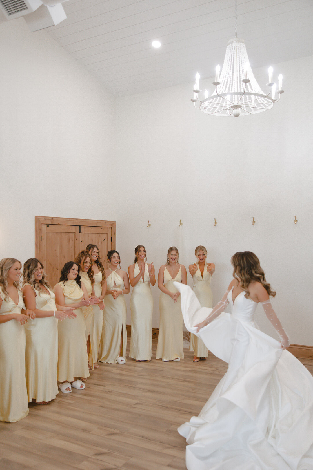 reuben-wedding-teasers-prairie-hill-vineyard-kayxbee-134