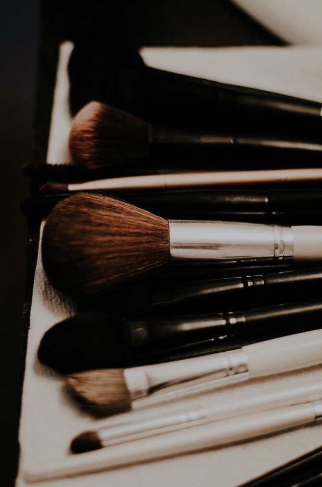 brushes up close