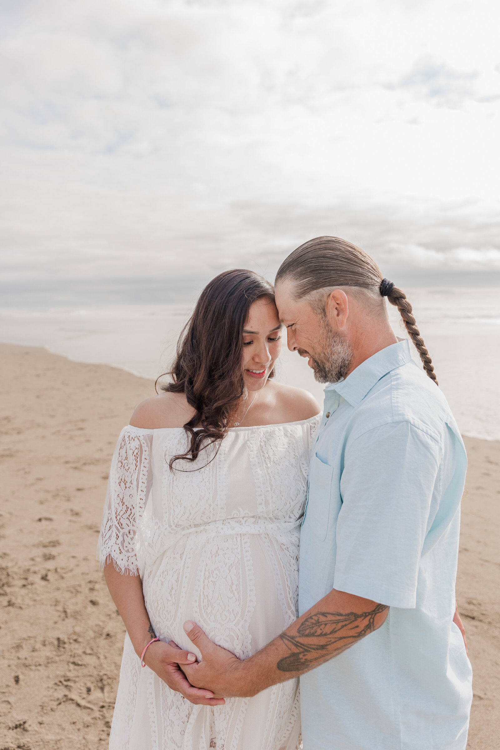 Maternity Photographer in Lincoln City, Oregon 
