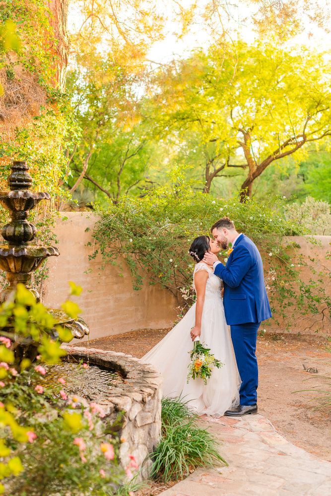 outdoor-wedding-Tucson-marigold-Christy-Hunter-Photography_028