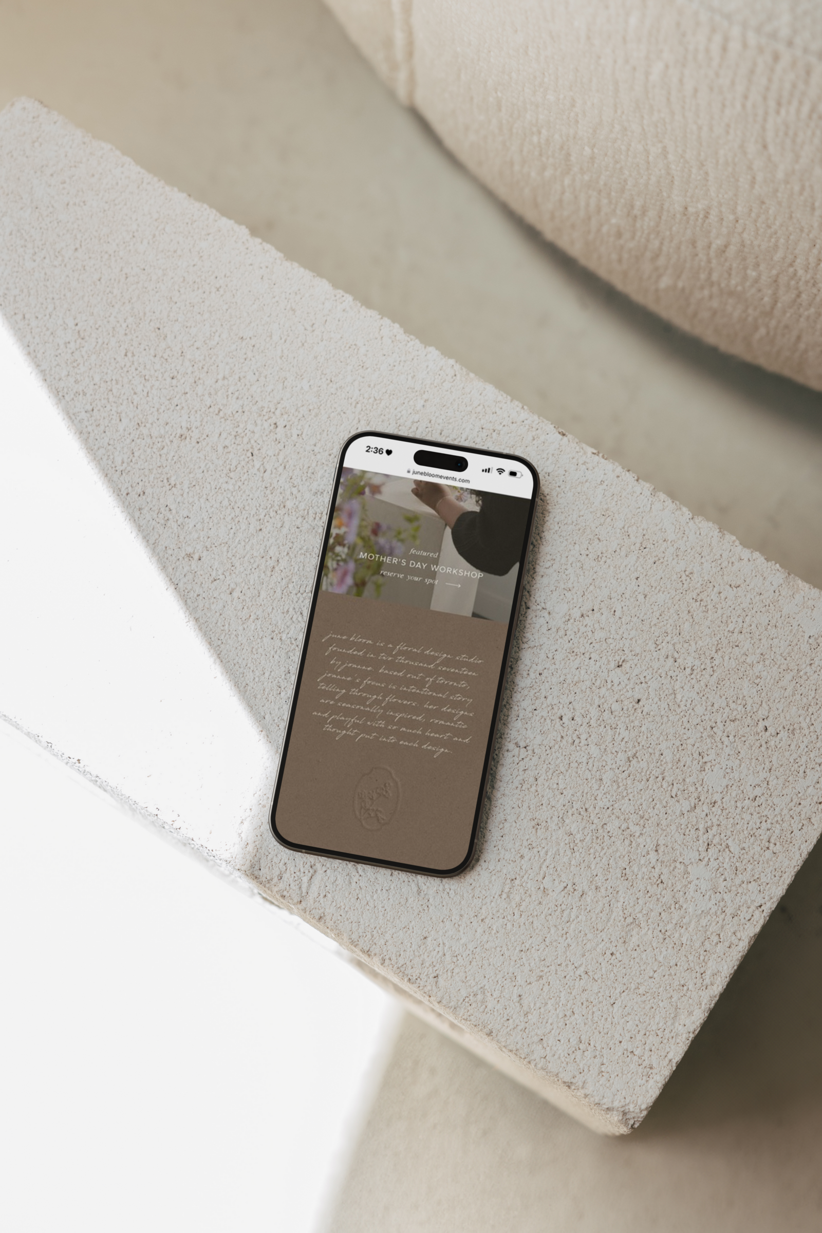 PhoneMockUp