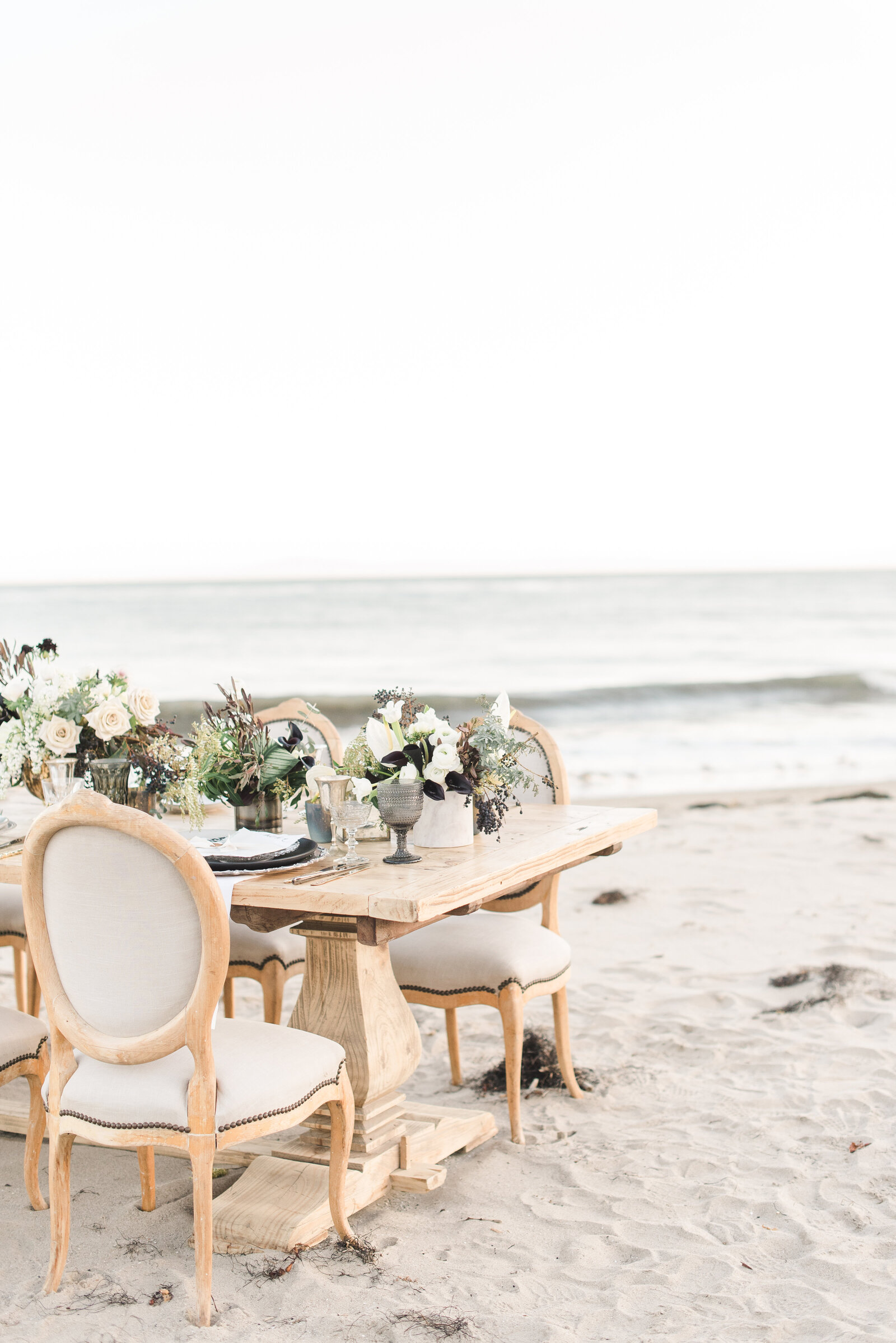 Precious-and-blooming-floral-design-kellye-clifford-Destination I do -Editorial-45