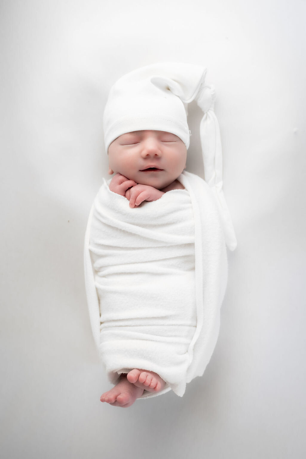 DEL0812NEWBORNSTUDIOSESSION-2