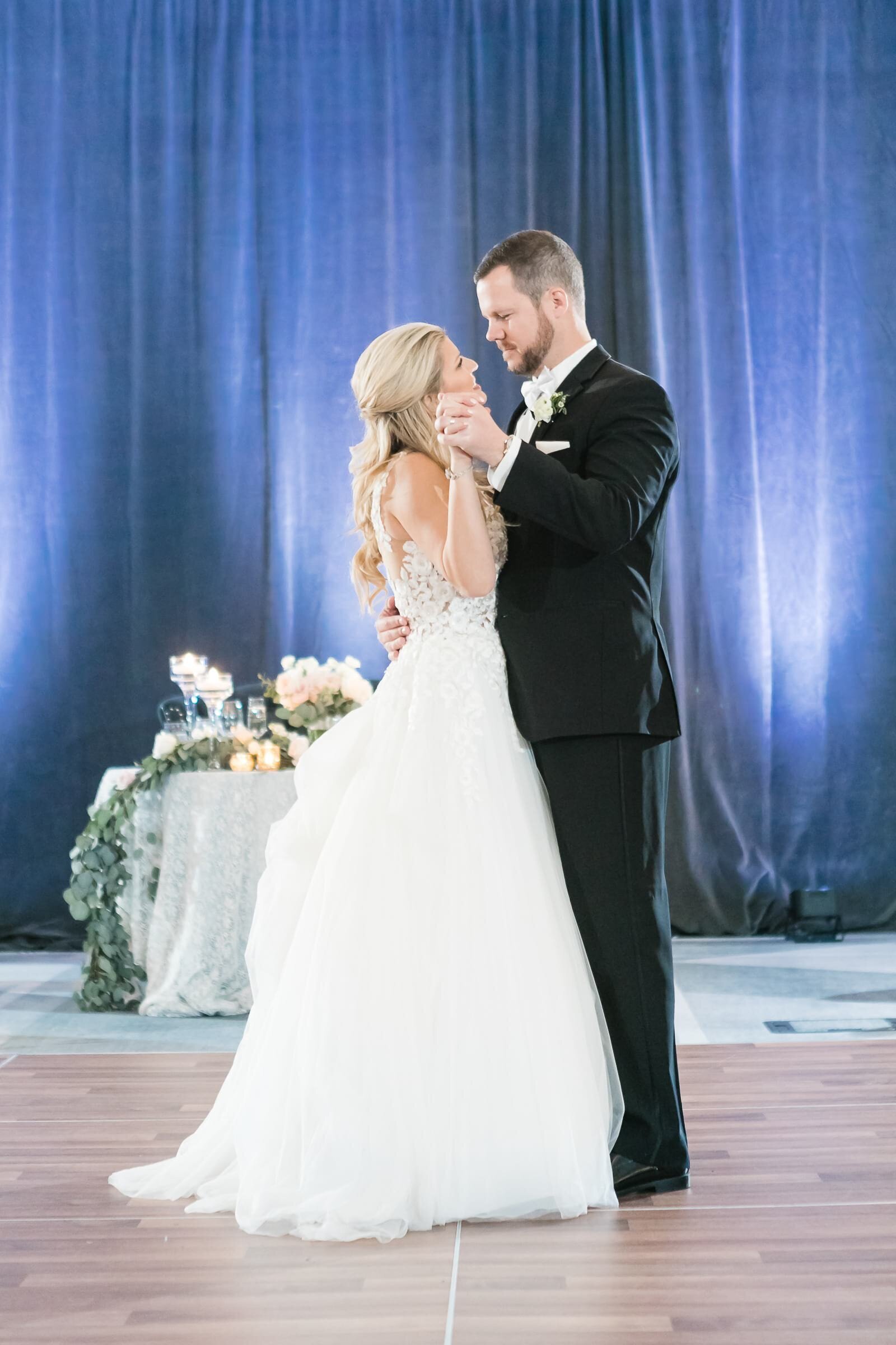 Bride and groom share their first dance at Mountain Shadows Resort.q