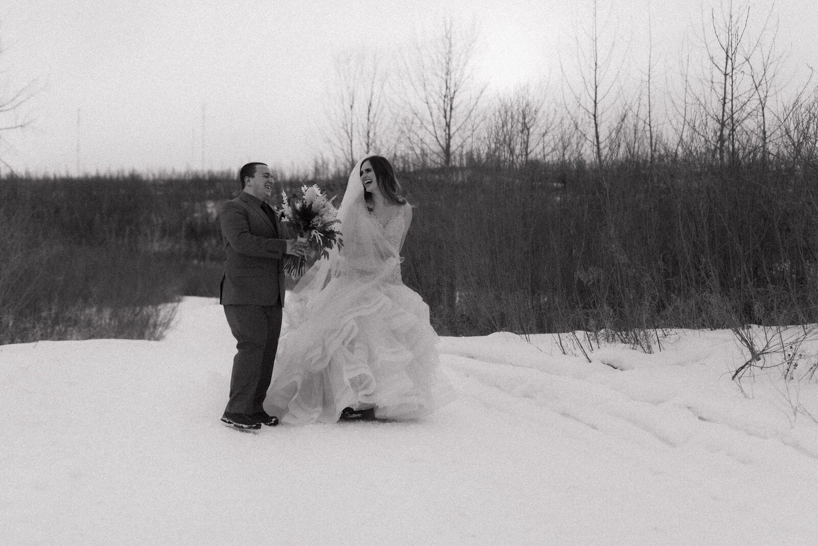 JB Photography - Alberta Romantic Winter Outdoor Elopement-47