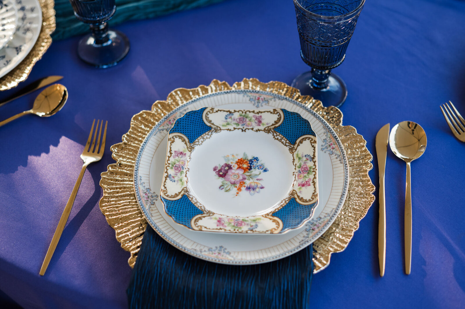 elegant wedding tablescape setup