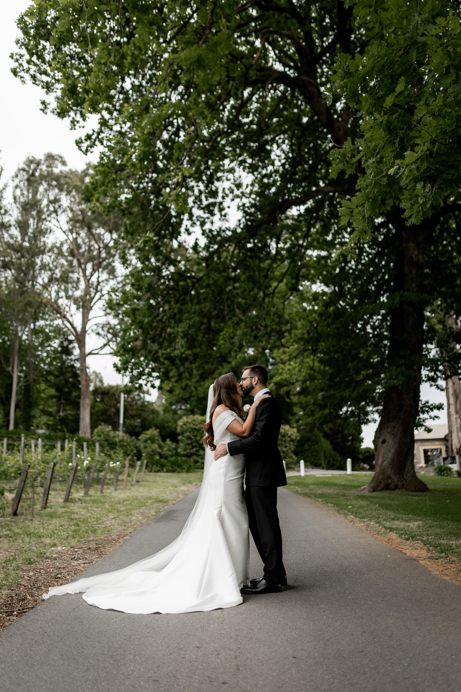 241123-Mikaela-Nathan-Rexvil-Photography-Adelaide-Wedding-Photographer-213