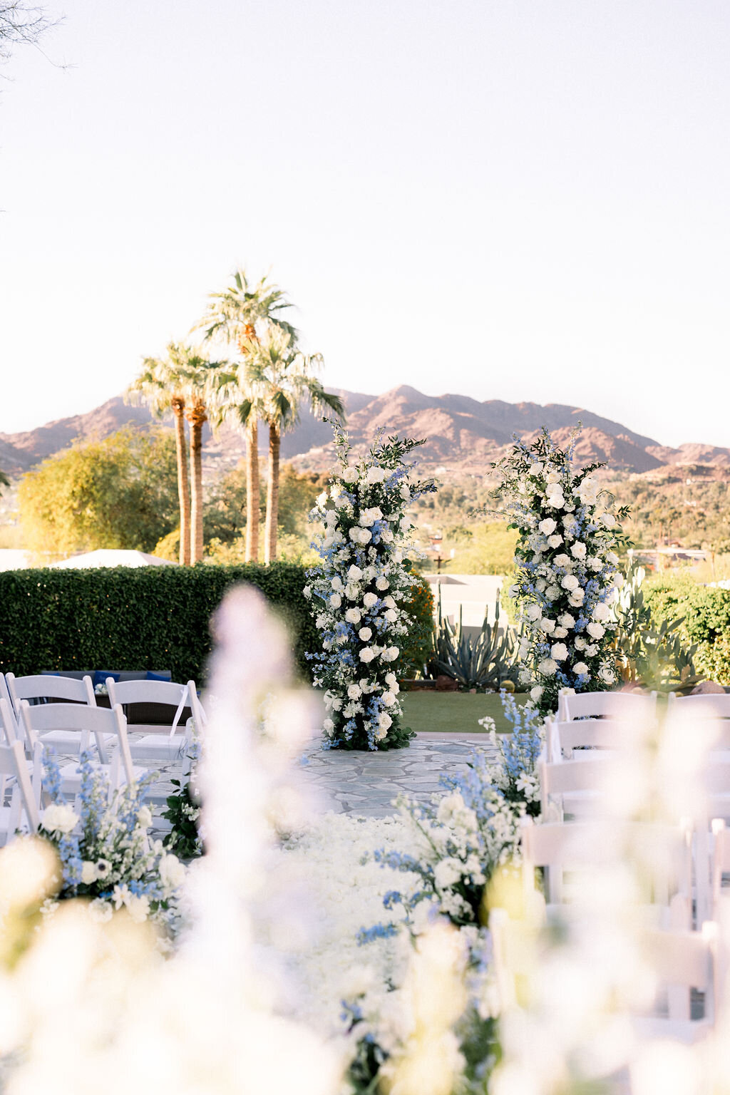 organic-wedding-flowers-arizona-desert-views-ceremony