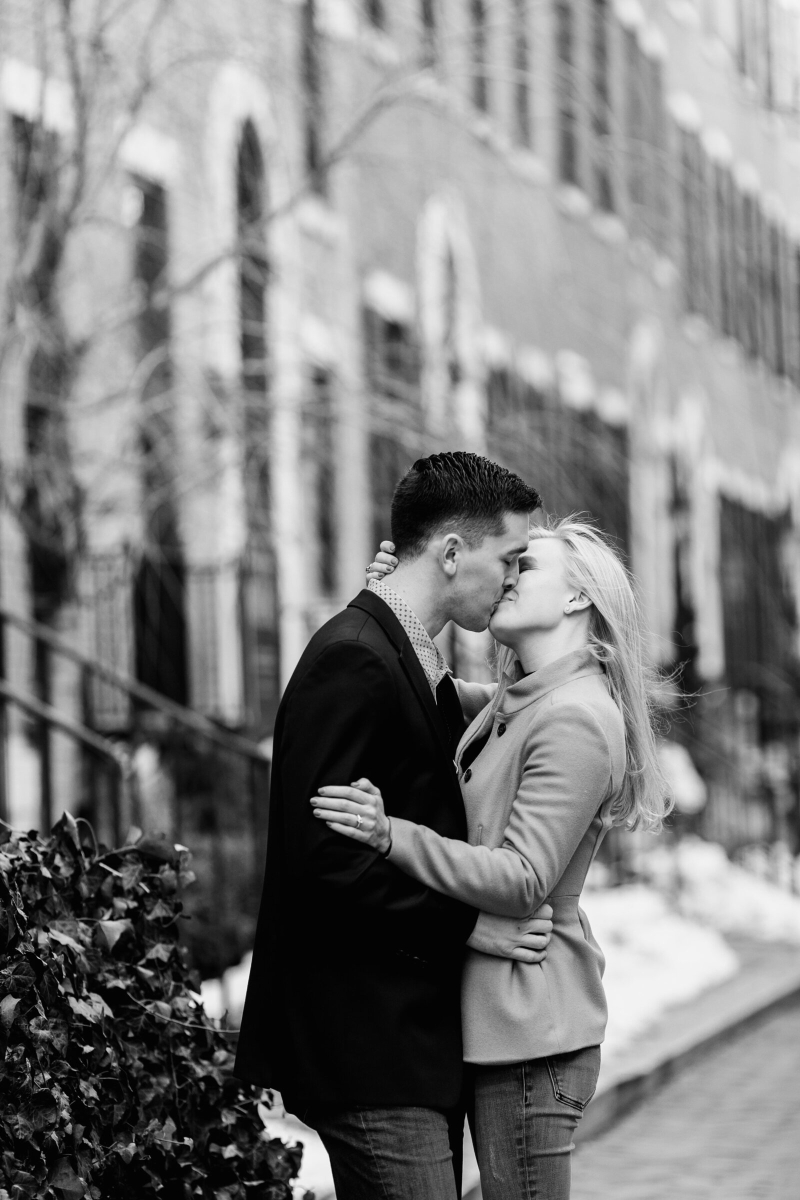 engaged couple rittenhouse square