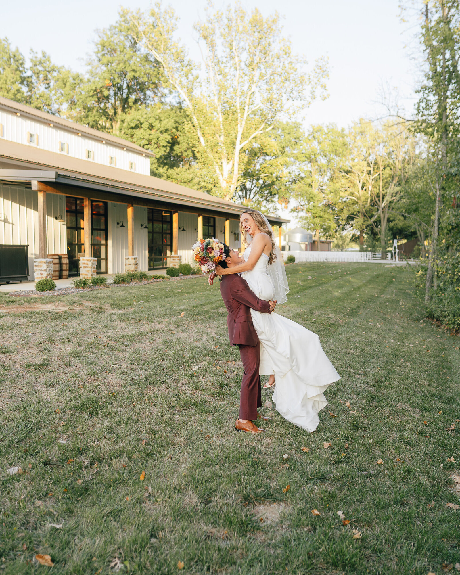 Saenz The Farmhouse KC Event Venue Wedding272