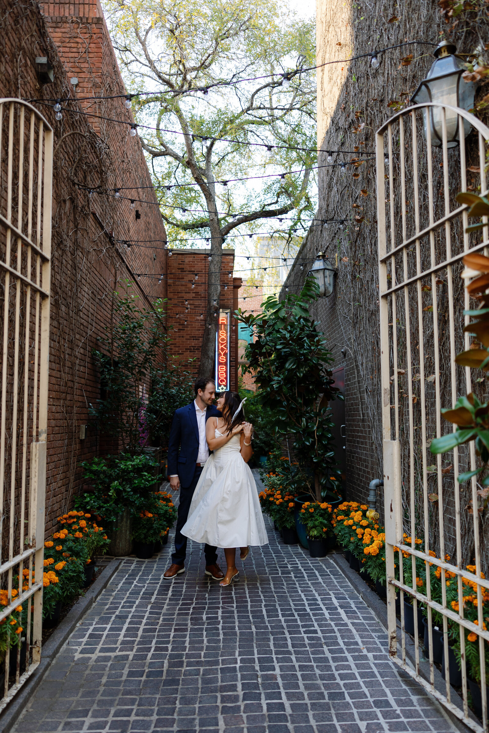 downtowndallasengagementphotos_stillsbytrinity-47