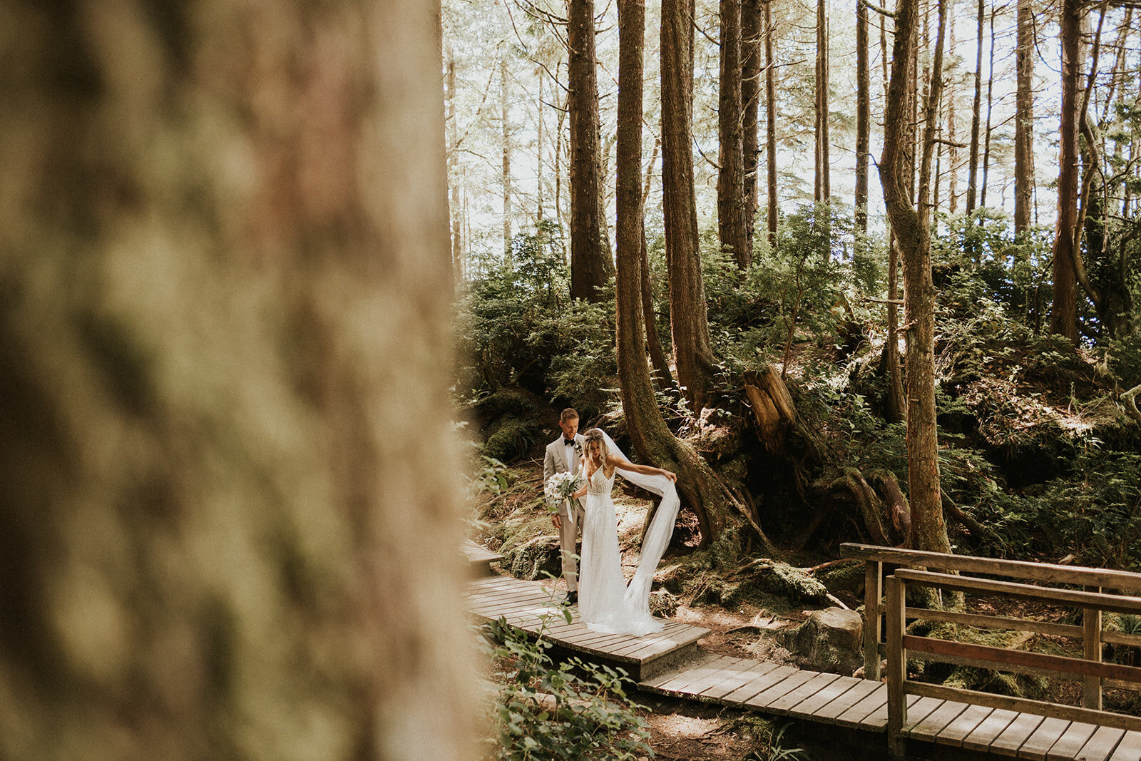 kaylyn-mclachlan-tofino-ucluelet-wedding-photographer-tin-wis-mackenzie-beach-wedding-taylor+brandon-5759