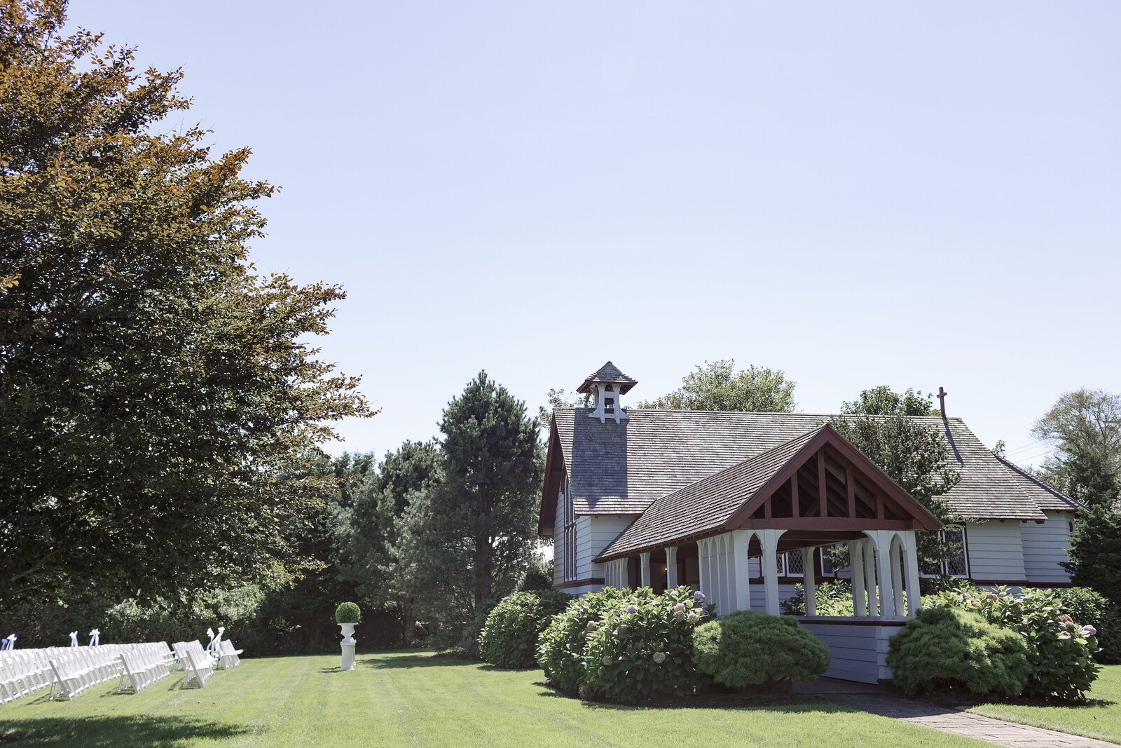 Tented South Dartmouth wedding at Salters Point. Deborah Zoe Photography.