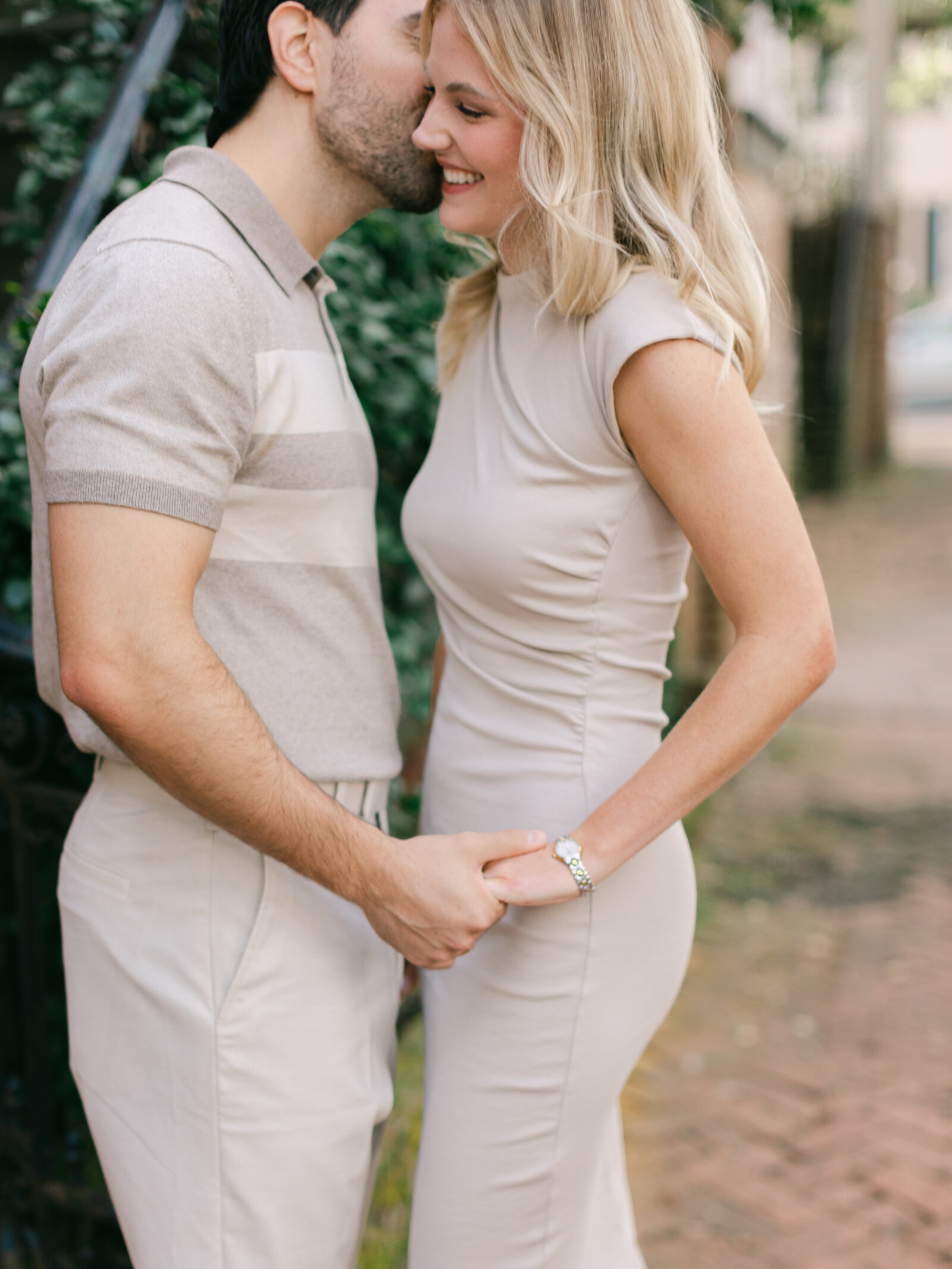 23-torianna-brooke-portraiture-historic-downtown-savannah-engagement-mac-corey