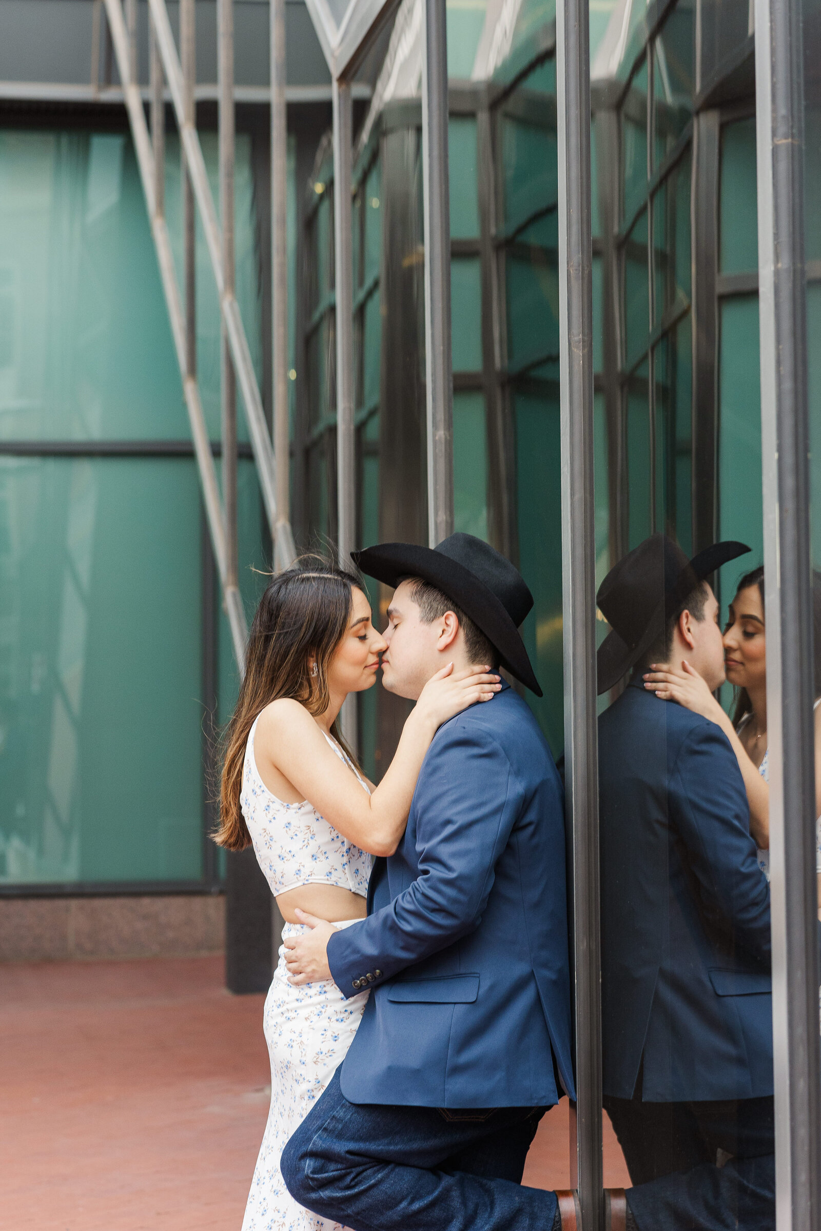 Romantic-couple-photographer-dallas