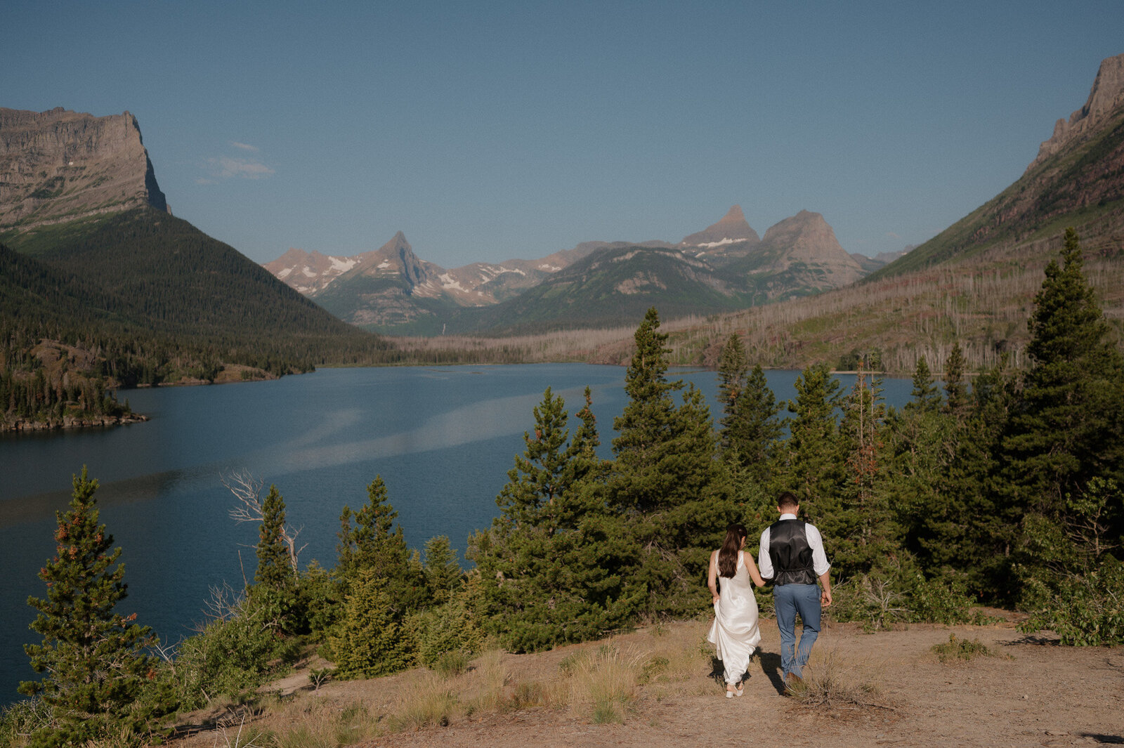 glacier elopement photographer