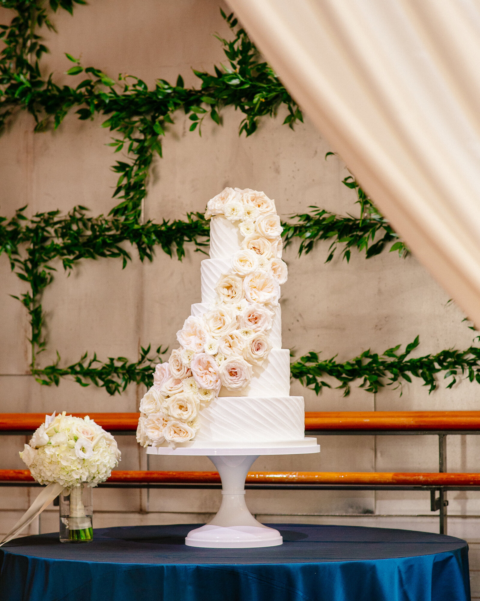 Elegant-Wedding-Cake-Ashley-Cakes-46
