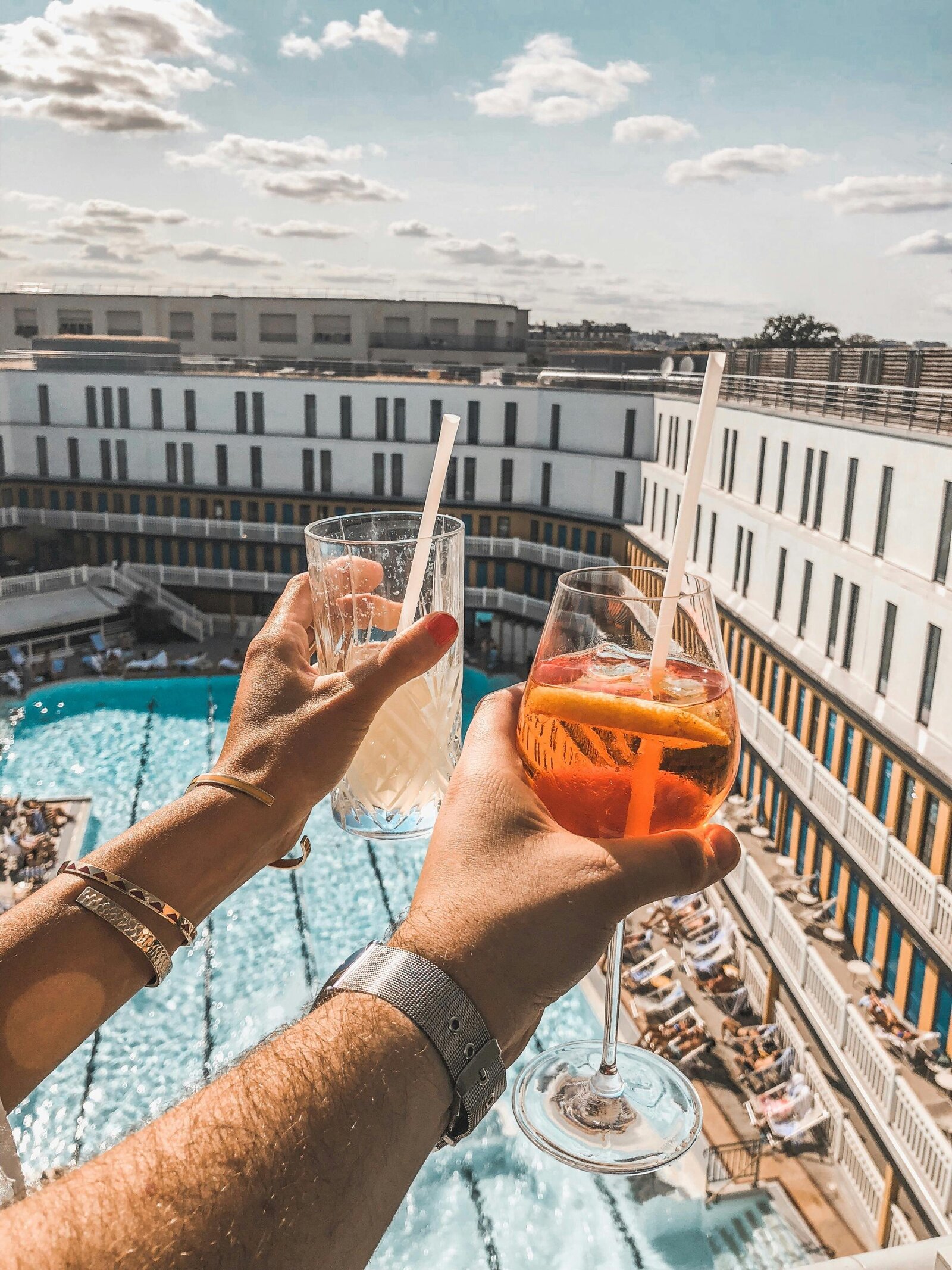 Drinks_for_two_luxury_vacation_planner_Peculiar_Concierge