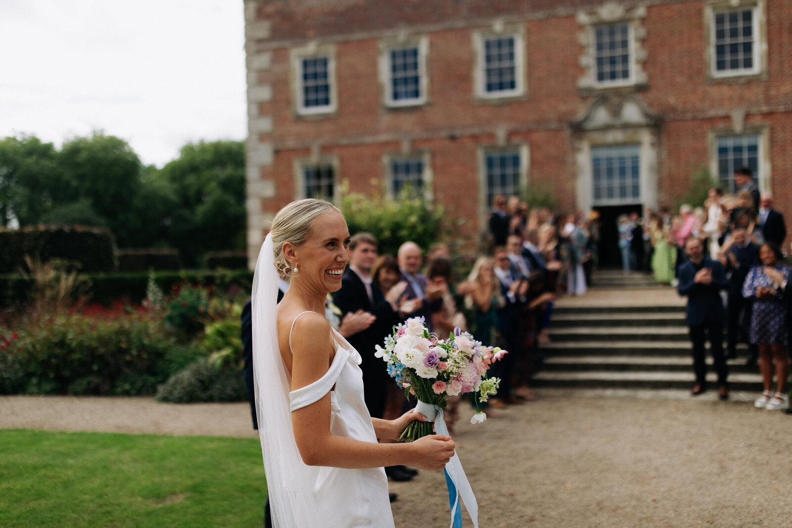 modern-cool-bride-makeup-look