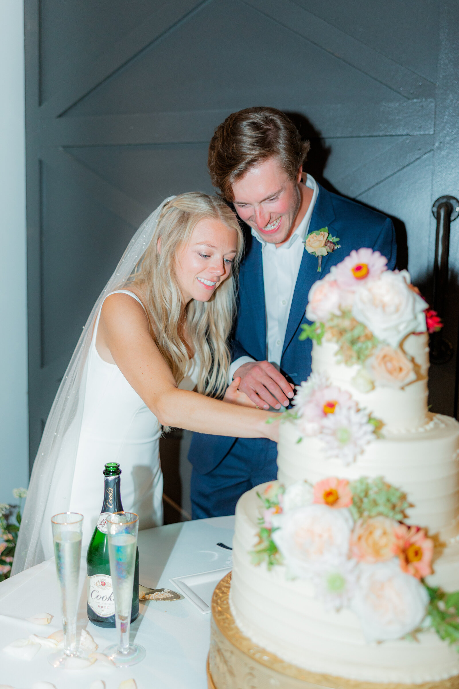 Lauren & Sam Parkers Wedding Day- Reception Events 094