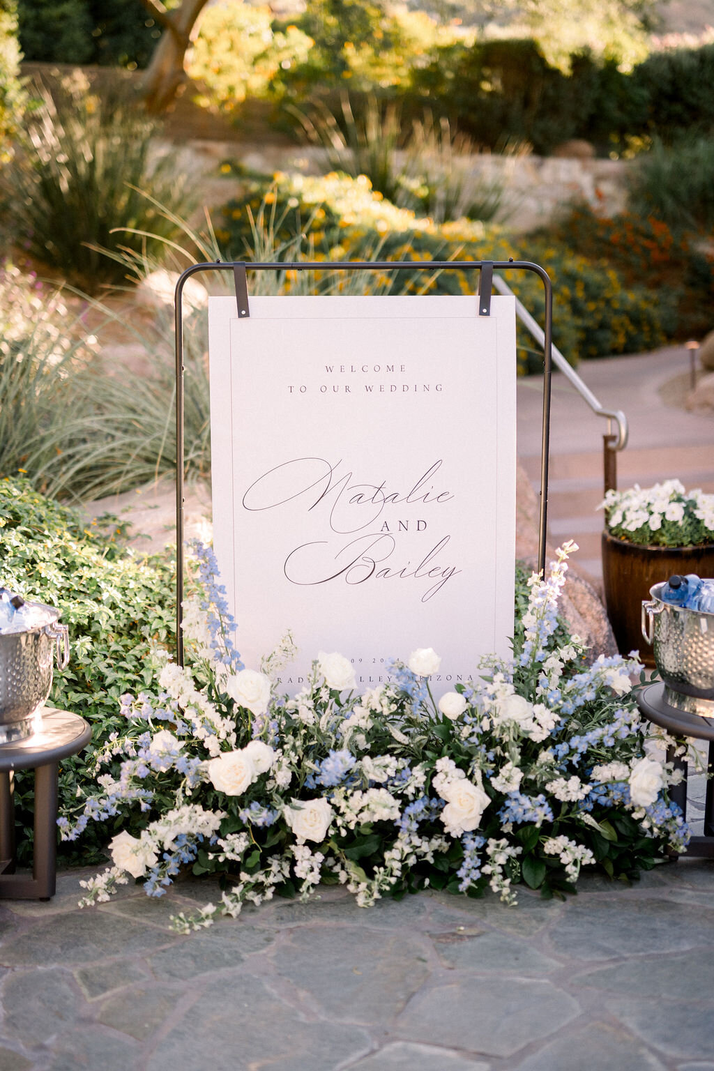 wedding-flowers-phoenix-welcome-sign-ground-floral-white-blue