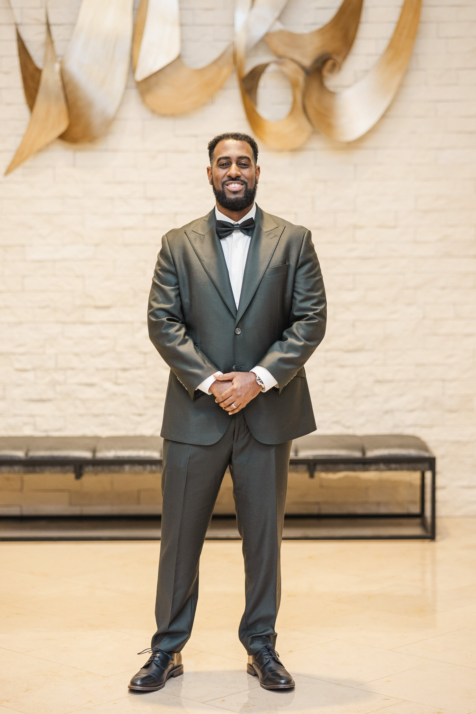 Solo photography for groom before wedding ceremony