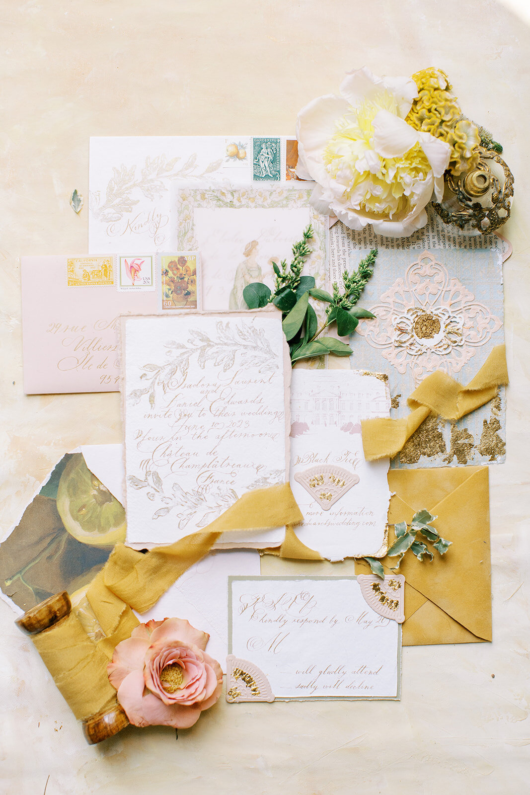 with_grace_and_gold_showit_theme_showit_themes_showit_template_showit_templates_showit_design_showit_designer_best4