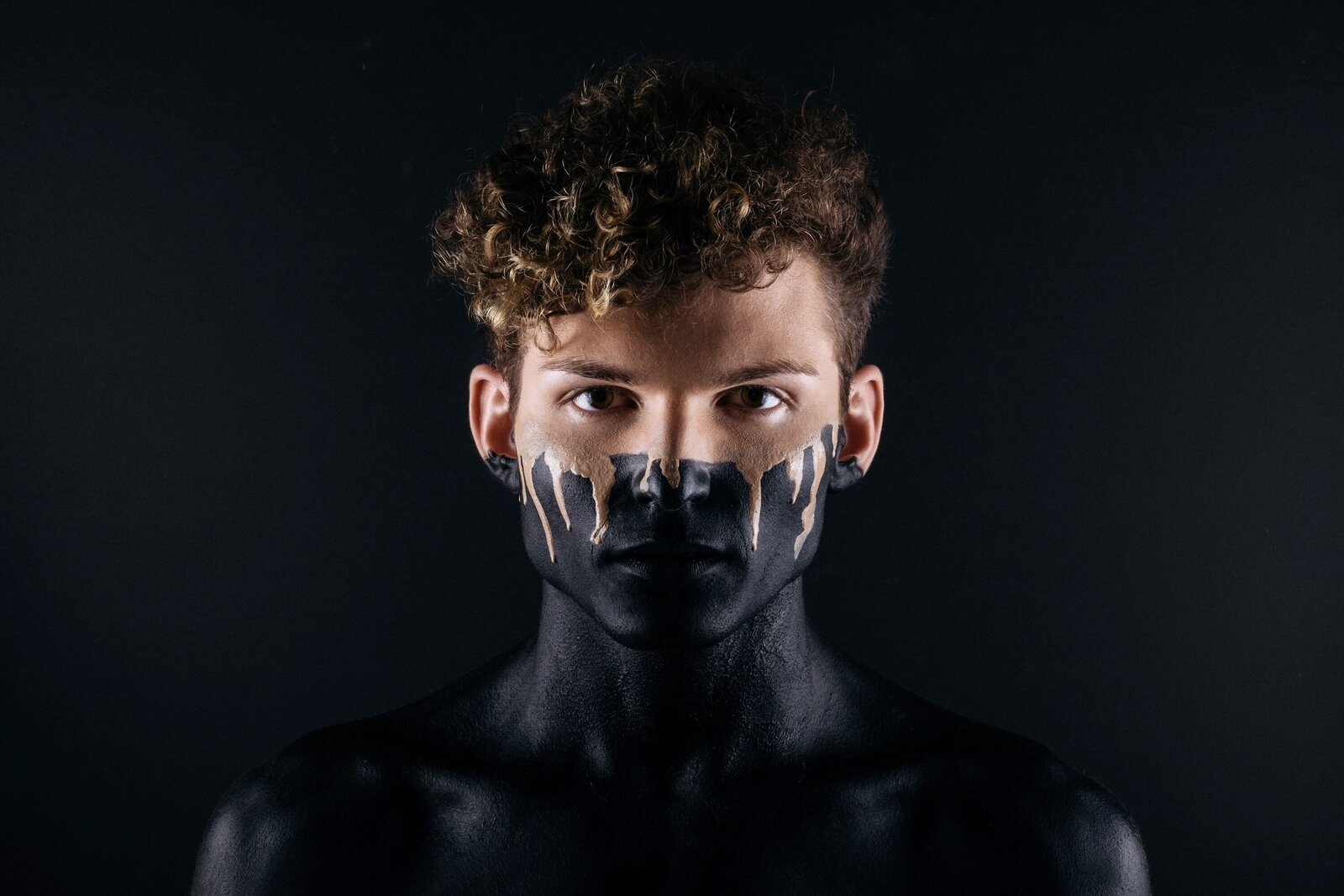 noah-buscher-1-kPytLsVkY-unsplash