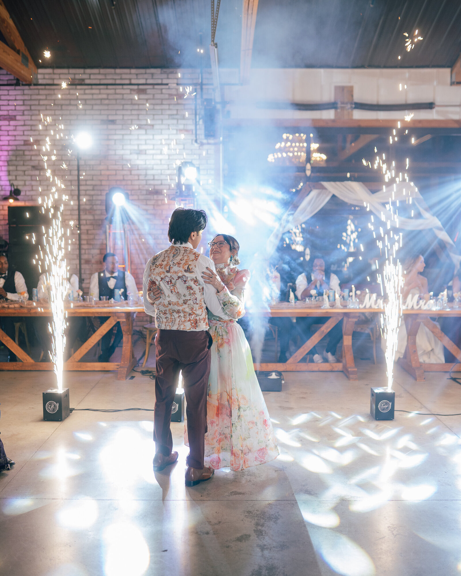 Saenz The Farmhouse KC Event Venue Wedding403