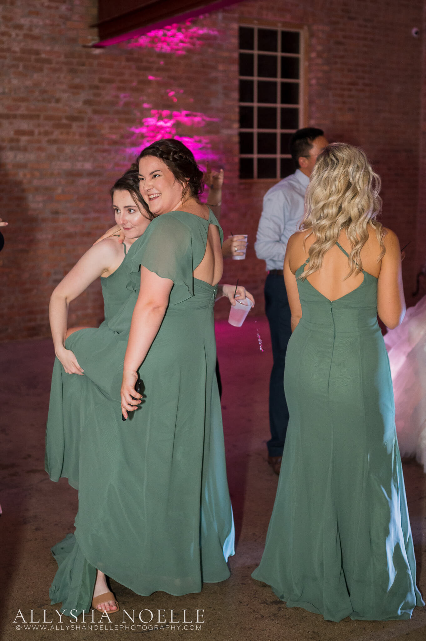Wedding-at-The-Factory-on-Barclay-in-Milwaukee-1317