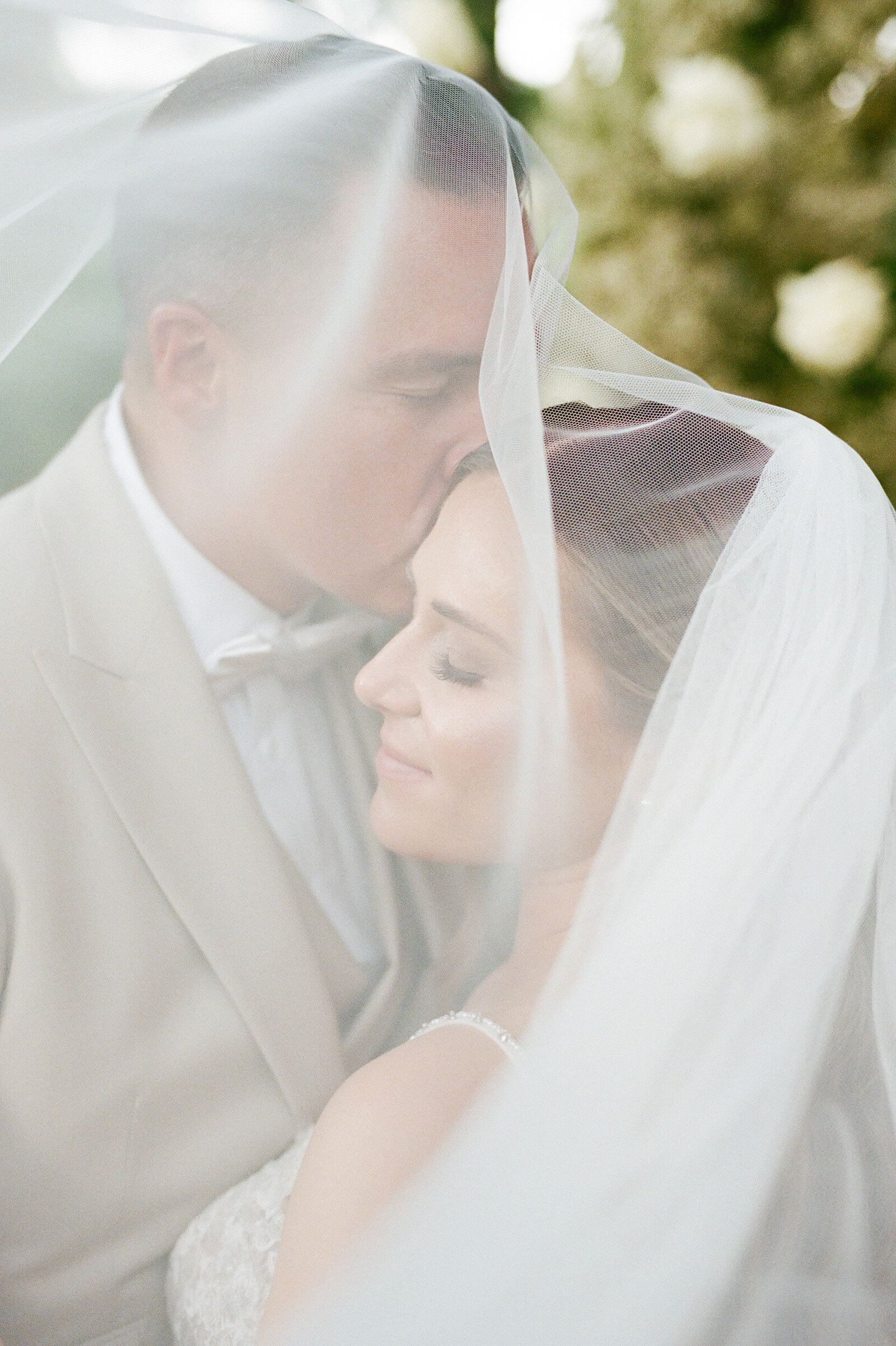 35mm Film Wedding Photography-104-721410060010