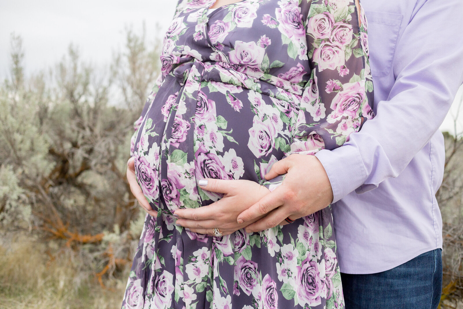 Seattle Wedding Photographer captures maternity session