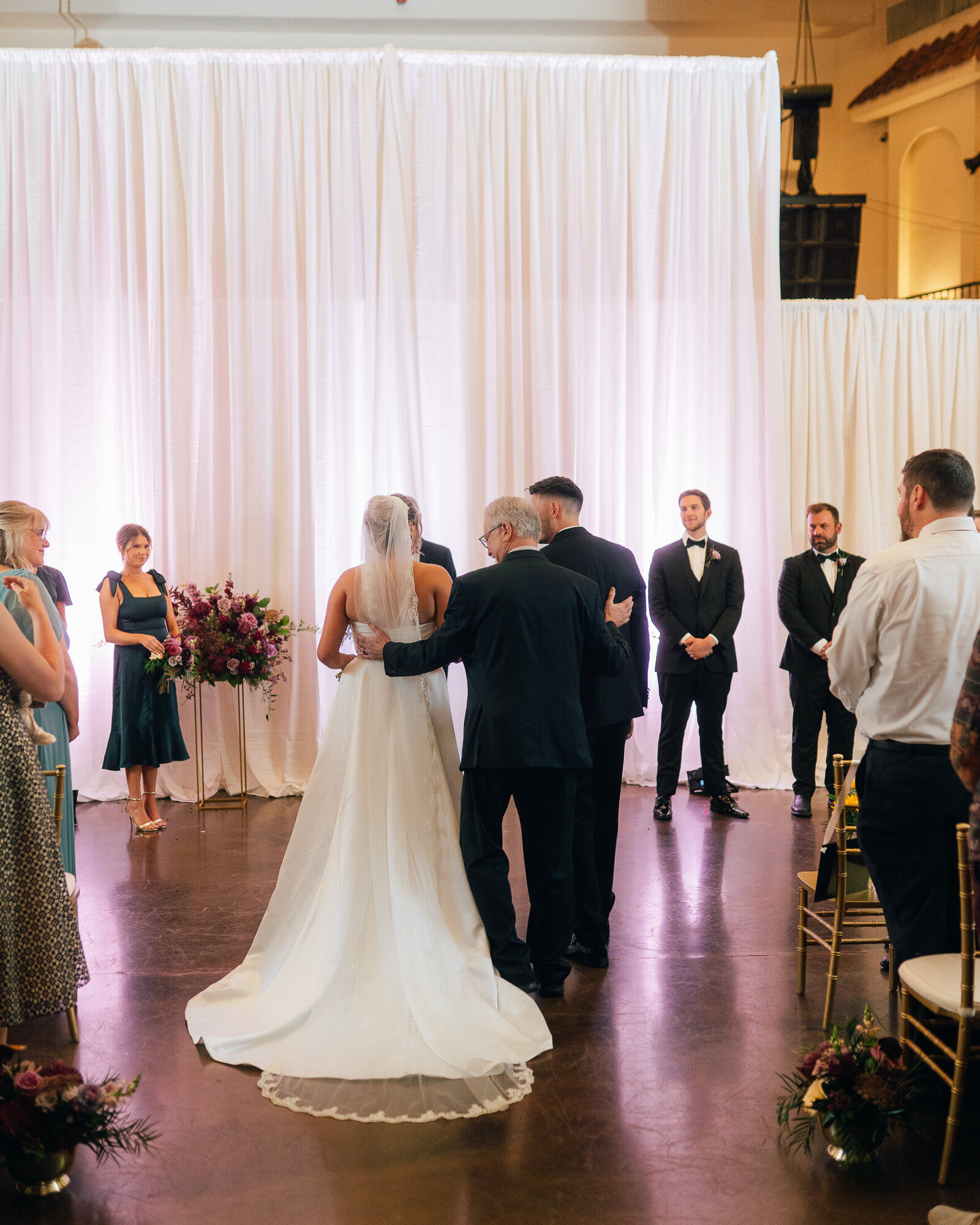 Corby Intercontinental Hotel Kansas City Wedding Plaza-154