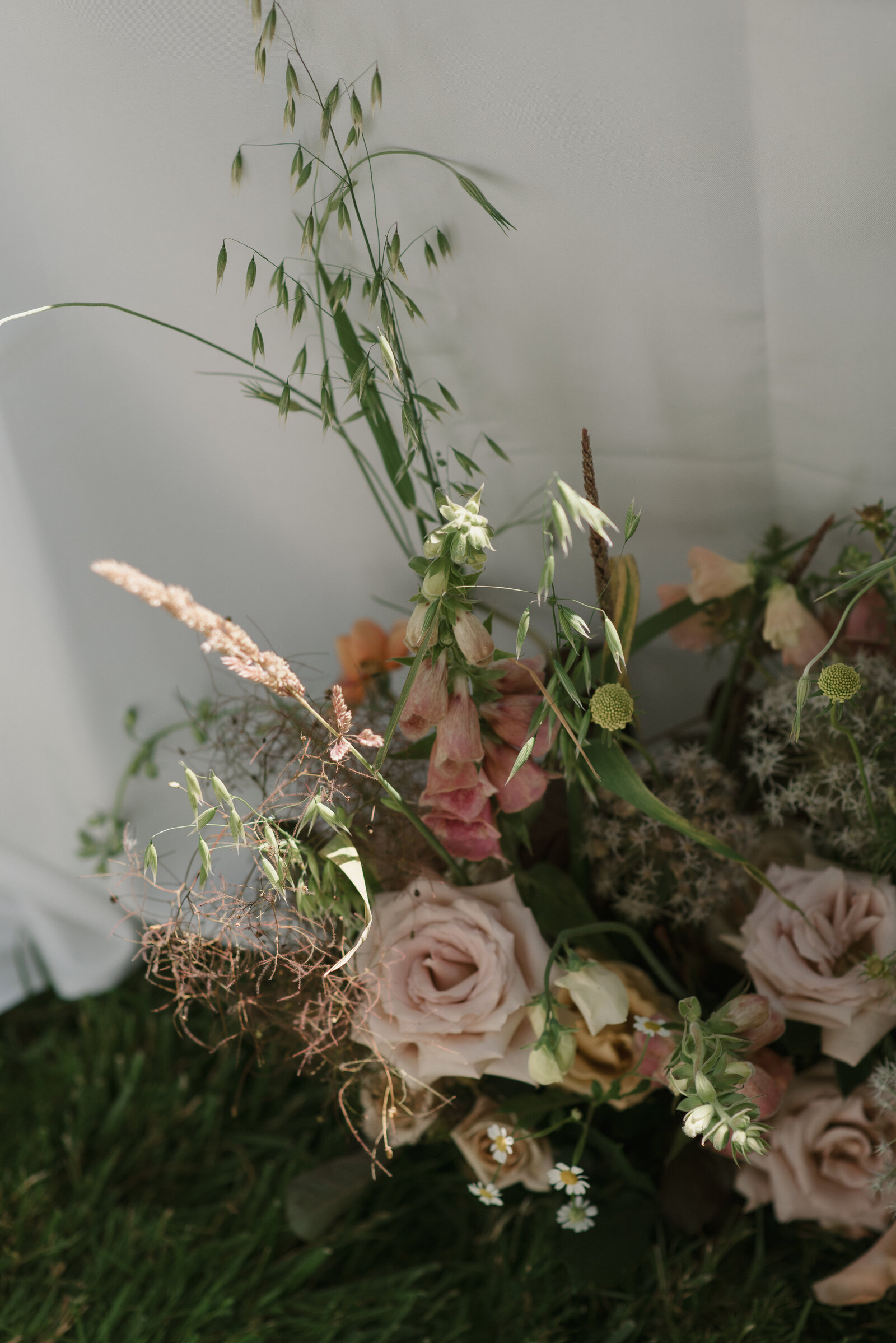 colorful wedding flowers