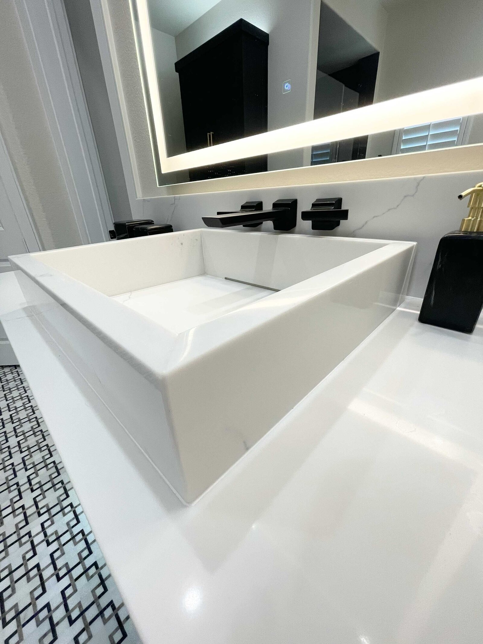 Renovation interior designer specializing in transforming spaces with innovative design solutions, enhancing functionality and aesthetics to create the perfect home environment.