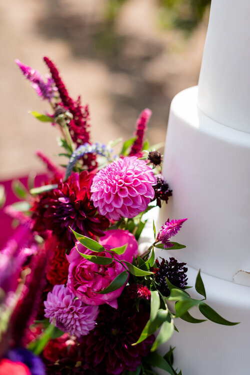 wedding-cake-florals